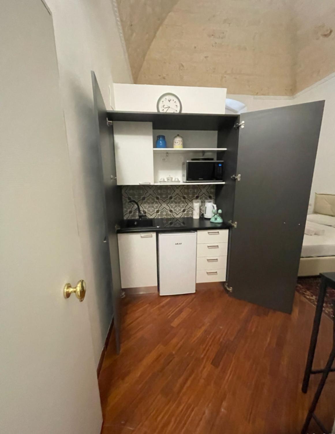 Araba Fenice Apartments - Bari Centro Екстер'єр фото