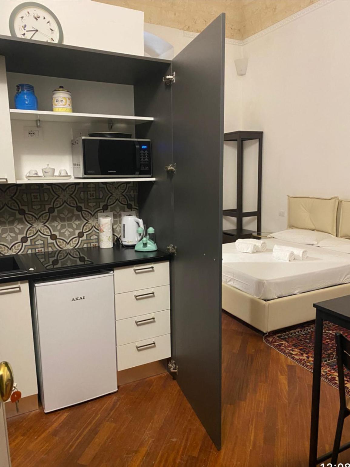 Araba Fenice Apartments - Bari Centro Екстер'єр фото
