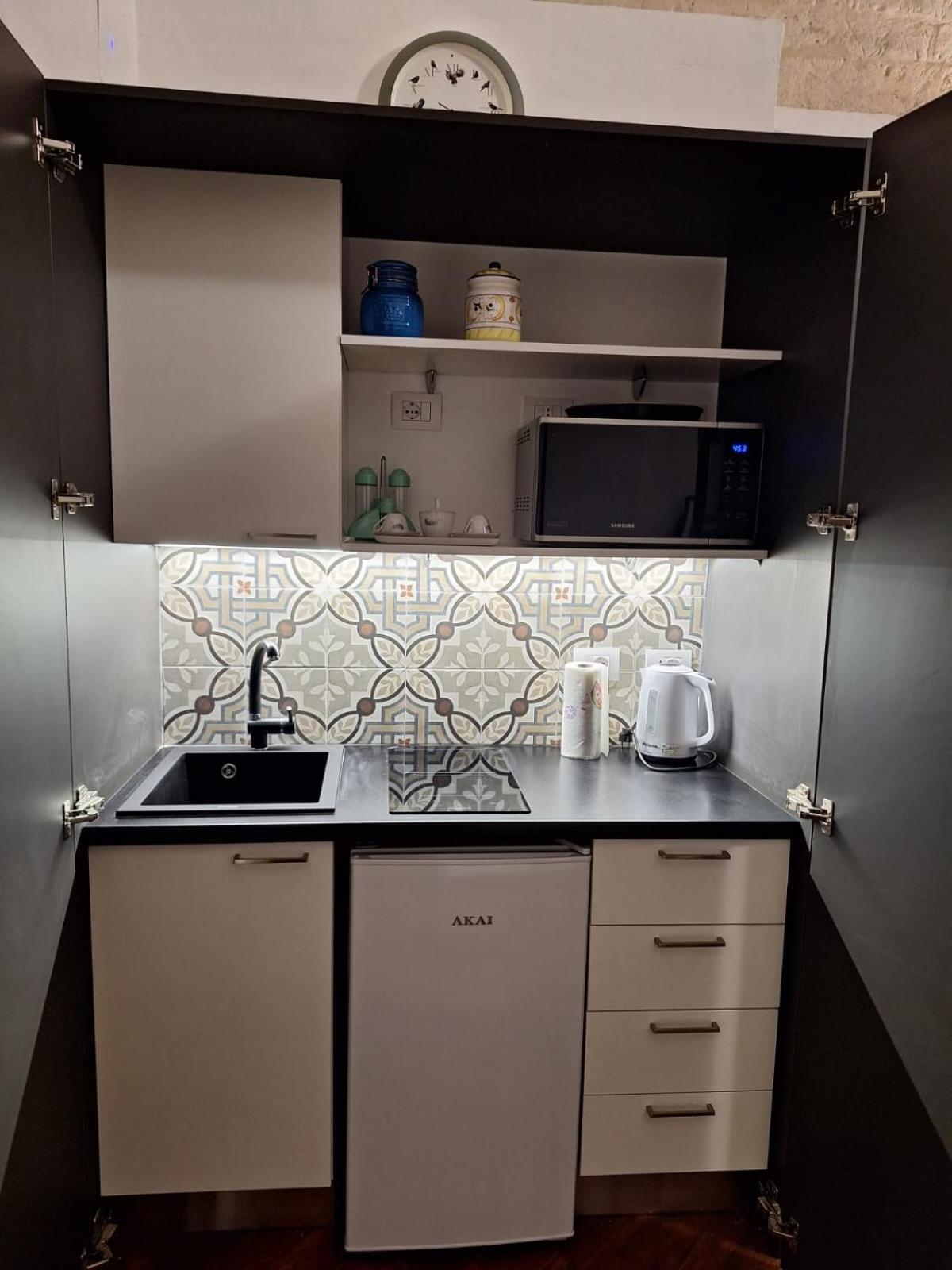Araba Fenice Apartments - Bari Centro Екстер'єр фото